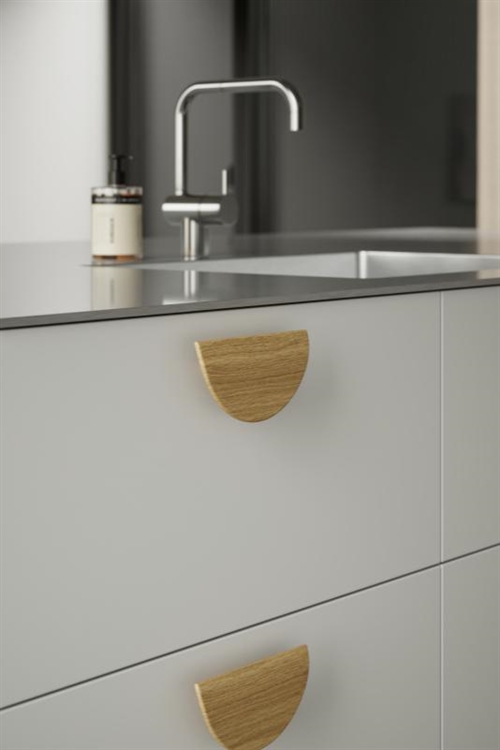 Furnipart - Horizon large - greb i eg lakeret CC64mm L140mm H70mm