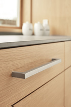 Furnipart - Square 14 - greb i rustfrit stål silkeslebet CC320mm L334mm B14m